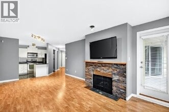 2551 Parkview Ln in Port Coquitlam, BC - Building Photo - Building Photo