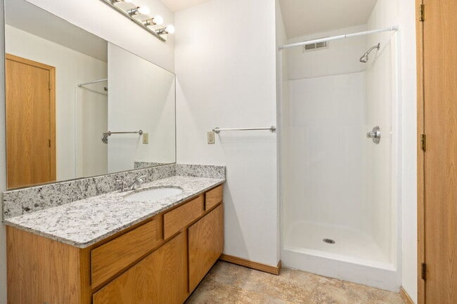 413 Columbia Pl in Lowell, AR - Building Photo - Building Photo