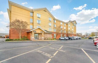 Furnished Studio-Chesapeake - Greenbrier C in Chesapeake, VA - Building Photo