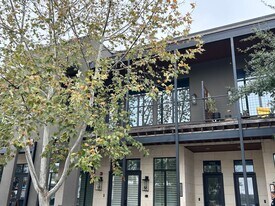 1269 N Academy Ave in New Braunfels, TX - Building Photo