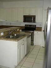 11357 NW 57th Ln in Doral, FL - Building Photo - Building Photo