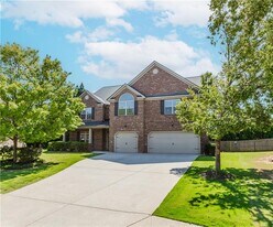 6354 Brookridge Dr in Flowery Branch, GA - Building Photo