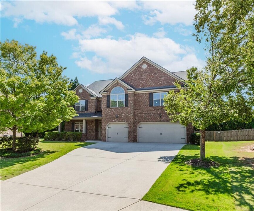 6354 Brookridge Dr in Flowery Branch, GA - Building Photo