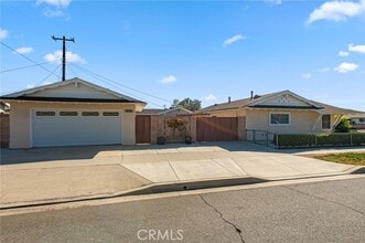 641 N Milford Rd in Orange, CA - Building Photo - Building Photo