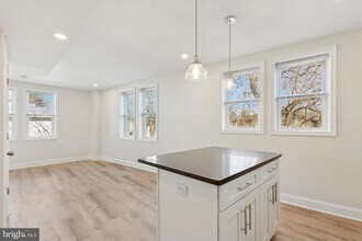 137 E Spring Ave, Unit 2R in Ardmore, PA - Building Photo - Building Photo