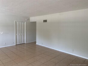 3220 NE 10th St-Unit -1 in Pompano Beach, FL - Building Photo - Building Photo
