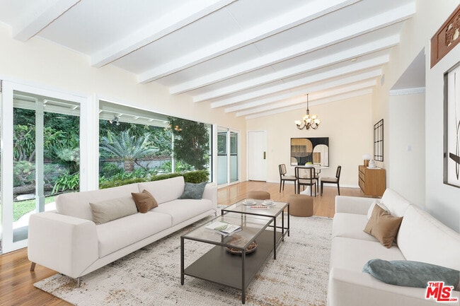 1129 Roscomare Rd in Los Angeles, CA - Building Photo - Building Photo