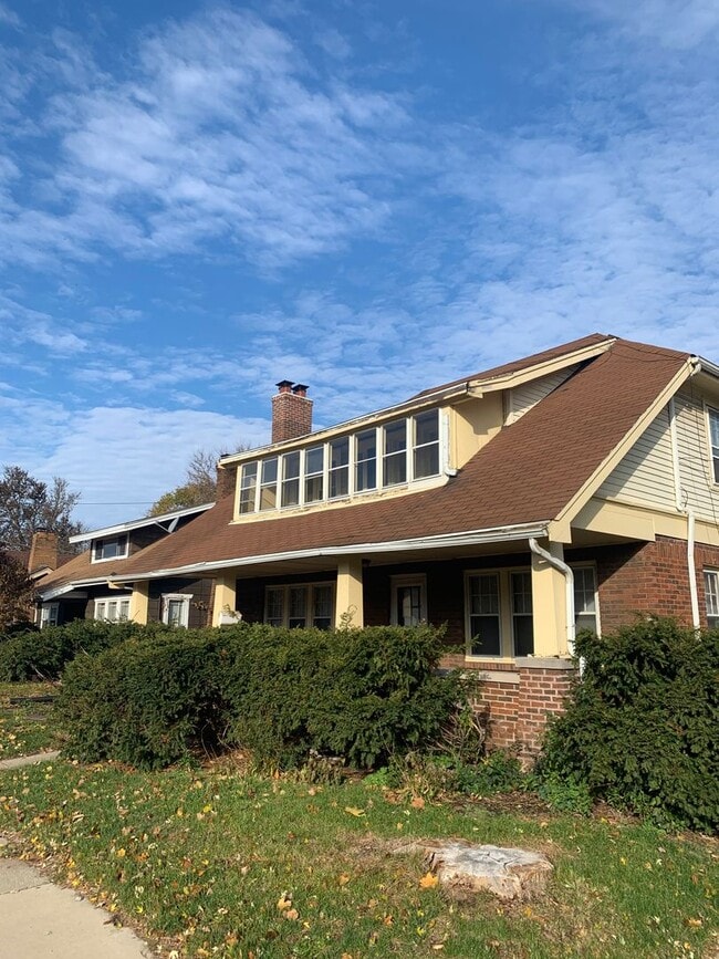 property at 1703 Auburn St