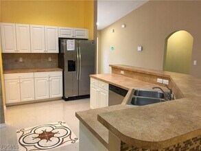 2923 NW 10th St in Cape Coral, FL - Building Photo - Building Photo