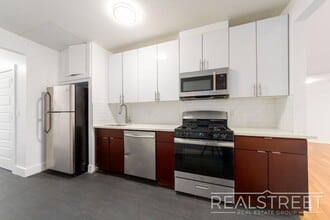 LUXURY 3 BR 2 Bath in Queens! in Queens, NY - Building Photo - Building Photo