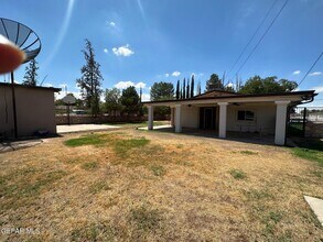 408 Fresno Dr in El Paso, TX - Foto de edificio - Building Photo