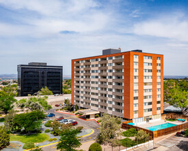 Landmark Apartments in Albuquerque, NM - Building Photo - Building Photo