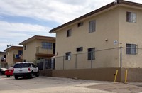 5406-5412 Imperial Ave in San Diego, CA - Foto de edificio - Building Photo