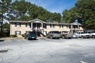 Rockbridge Court Apartments in Norcross, GA - Building Photo - Building Photo