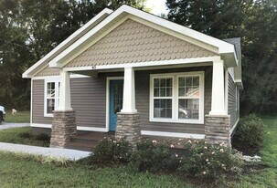 140 Villa Ln in Pontotoc, MS - Building Photo