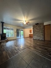 19811 Oak Knoll Dr in Lakehead, CA - Building Photo - Building Photo