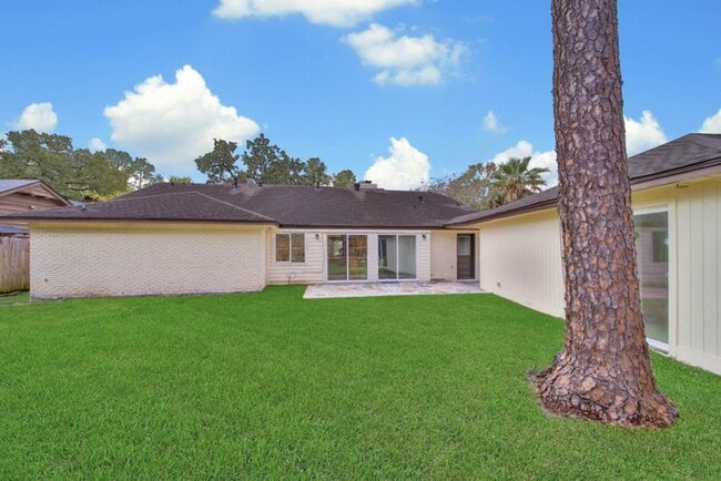 10042 Briar Forest Dr