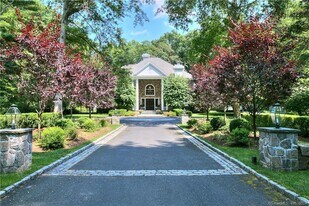 62 Weston Rd in Westport, CT - Building Photo