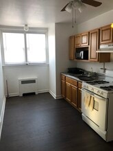 4301 Vista St in Philadelphia, PA - Foto de edificio - Building Photo