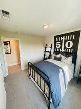 1533 Blackfish Wy in Sacramento, CA - Building Photo - Building Photo