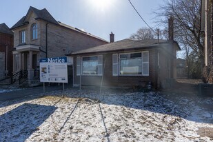 181 Finch Av E in Toronto, ON - Building Photo