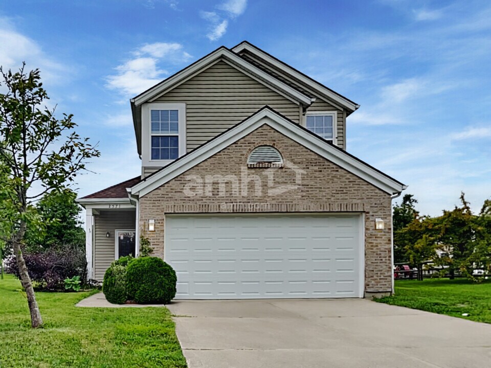 2571 Allegro Ln in Loveland, OH - Building Photo