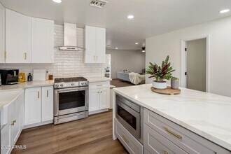 8022 E Columbus Ave in Scottsdale, AZ - Building Photo - Building Photo