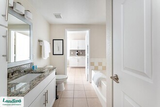 2801 Biltmore Park Dr, Unit 14-105 in Orlando, FL - Building Photo - Building Photo