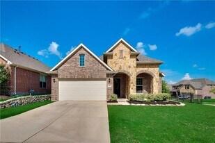 1300 Poplar Dr in McKinney, TX - Building Photo