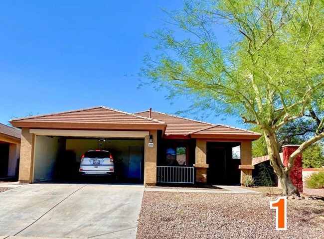 10802 W Elm Ln in Avondale, AZ - Building Photo - Building Photo