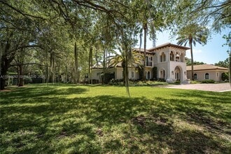 6450 SW 126th Street Rd in Pinecrest, FL - Building Photo - Building Photo