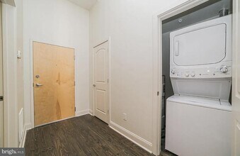 1733-35 Chestnut St in Philadelphia, PA - Building Photo - Building Photo