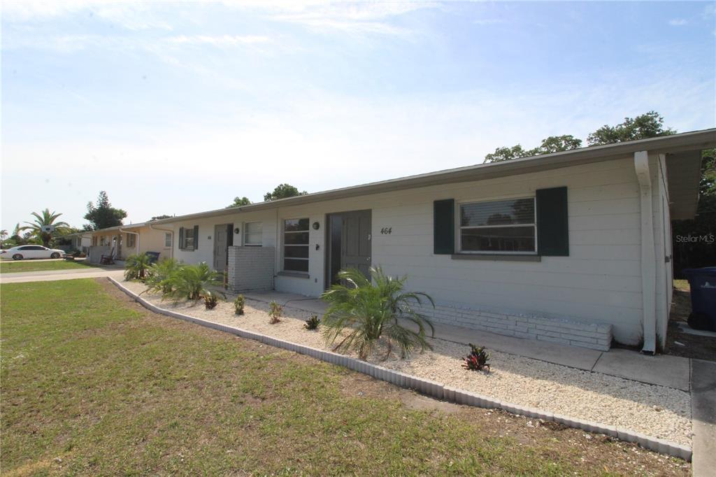 466 Briarwood Rd in Venice, FL - Building Photo