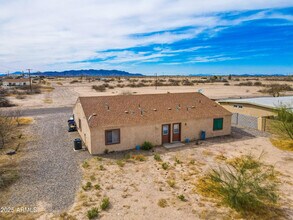 4205 N Montezuma Dr in Eloy, AZ - Building Photo - Building Photo