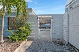 230 Jolly Roger Dr in Key Largo, FL - Building Photo - Building Photo