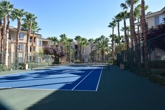 7189 S Durango Dr in Las Vegas, NV - Building Photo - Building Photo