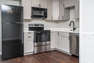 1244 Ohio St in Lawrence, KS - Building Photo