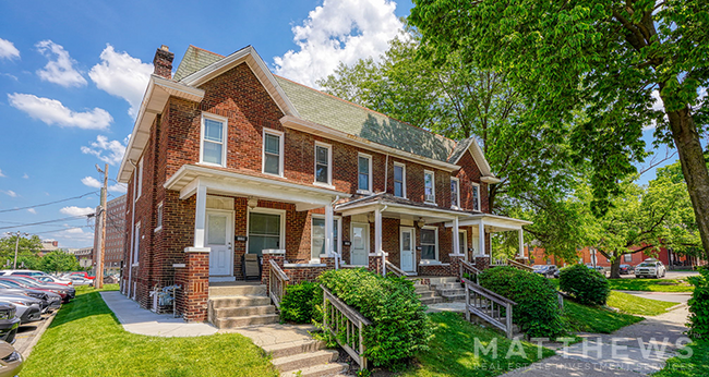 104-110 W Tenth ave in Columbus, OH - Building Photo - Building Photo