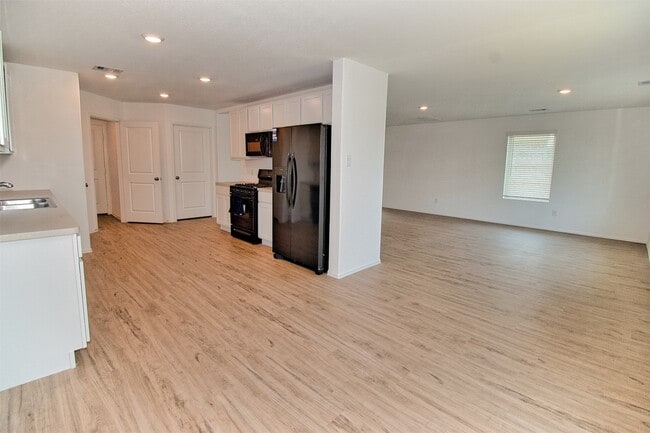 property at 4207 Palmetto Grv Ln