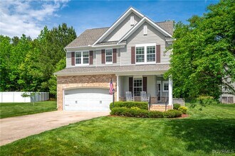 300 Kilt Dr in Chester, VA - Foto de edificio - Building Photo