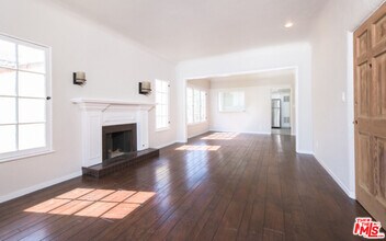 751 Croft Ave in West Hollywood, CA - Building Photo - Building Photo