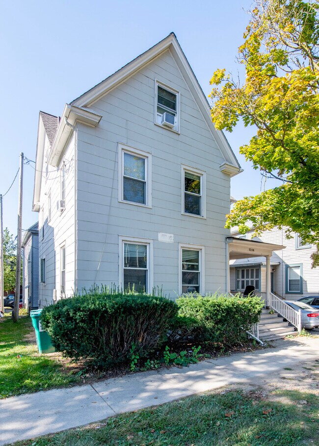 1206 Washtenaw Ct in Ann Arbor, MI - Building Photo - Building Photo