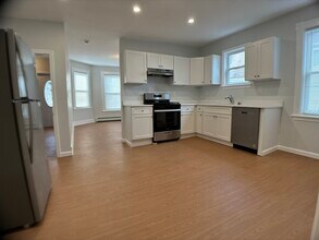 11 Foskett Ct in Natick, MA - Building Photo - Building Photo