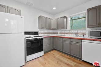 1411 Maple St in Santa Monica, CA - Building Photo - Building Photo