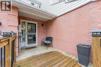 21 Graystone Ct in Brant, ON - Building Photo - Building Photo