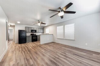 203 N Milby St in Houston, TX - Foto de edificio - Building Photo