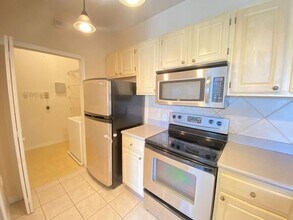 1225 Lake Shadow Cir in Maitland, FL - Building Photo - Building Photo