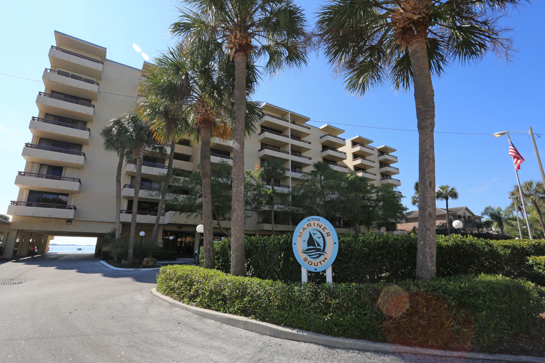 Mariner South Condominiums in Tampa, FL - Building Photo