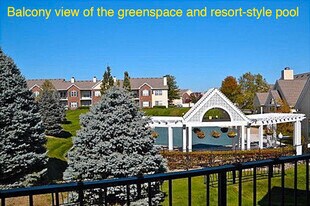 11631 Tomahawk Creek Pkwy, Unit i in Leawood, KS - Building Photo