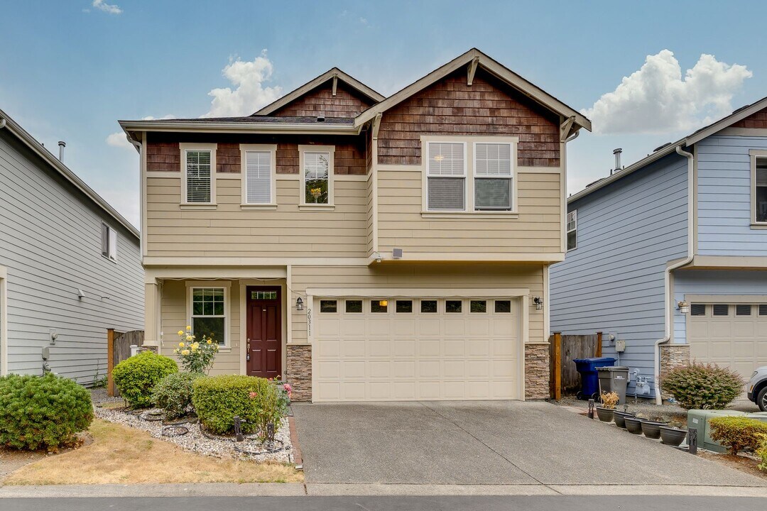 20311 3rd Dr SE in Bothell, WA - Building Photo